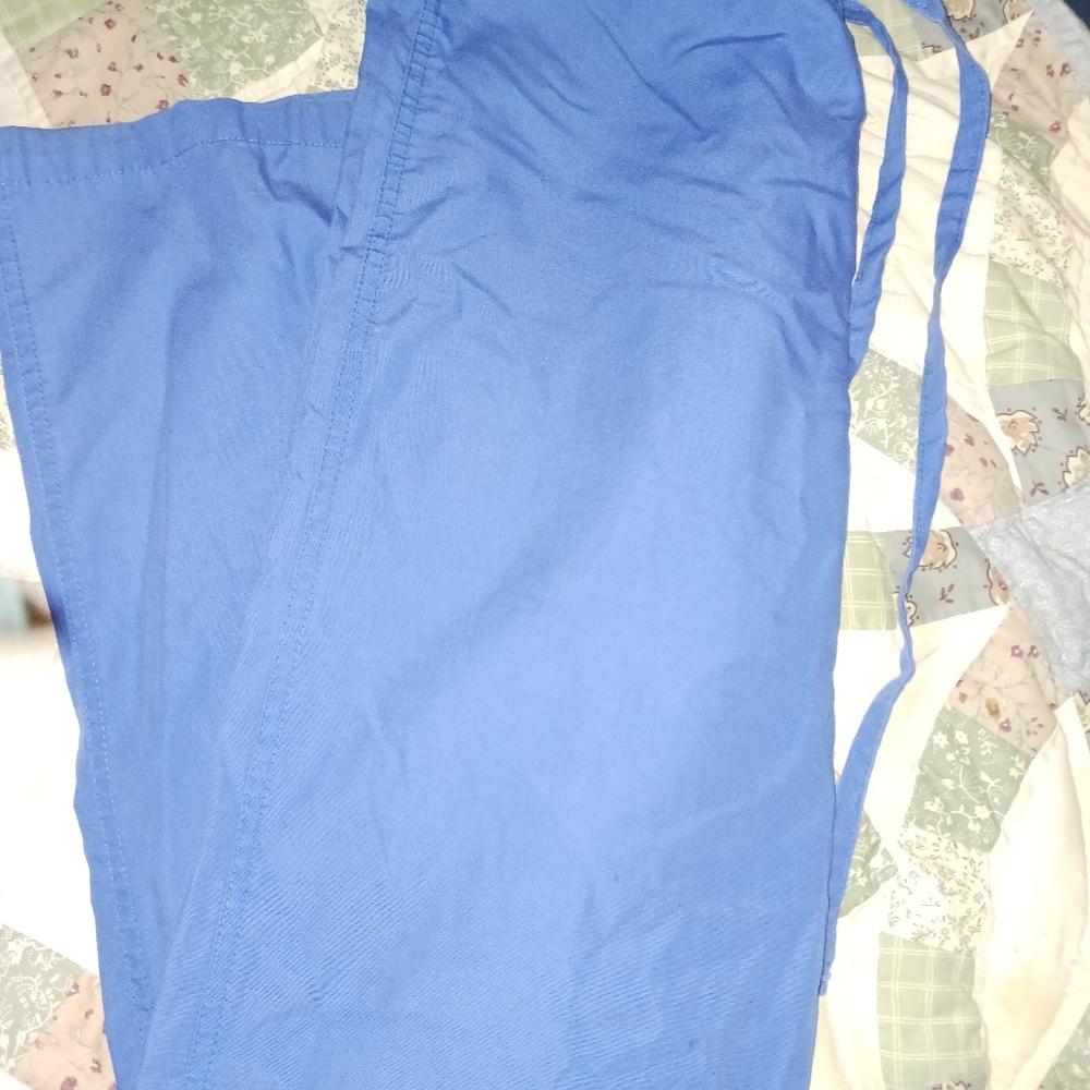 Scrub set - Picture 3 of 5